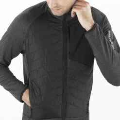 Salomon Mountain Hybrid Mid Homme Noir 16 Salomon Mountain Hybrid Mid Homme Noir -Patagonia Vestes Soldes main LC1842400 7 MOD mtnhybridmid deepblackgreengecko zippedpockets m.png.high c200